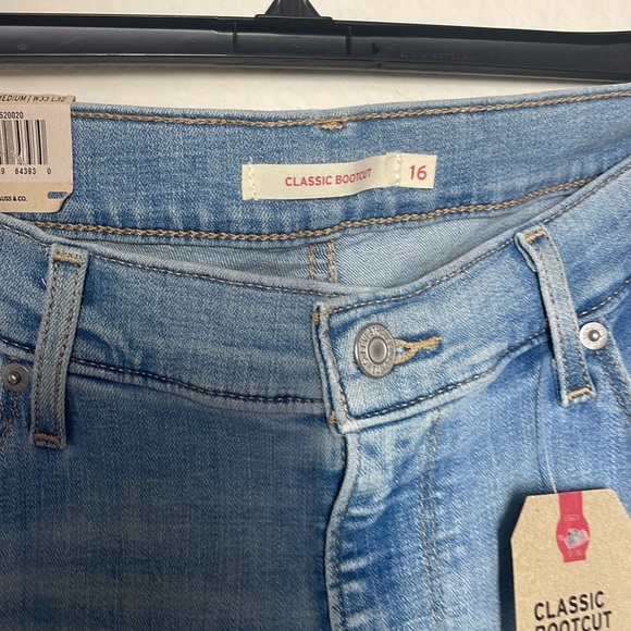 Levi’s classic bootcut jeans - Picture 5 of 8